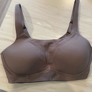 Lululemon sports bra 38D